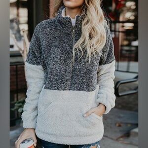 Doe & Rae Charcoal Cream Sherpa Faux Fur Half Zip Pullover Sweater Size L